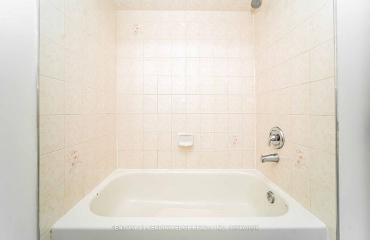 Photo 16 at 188 Milliken Meadows Drive, Milliken Mills West, Markham