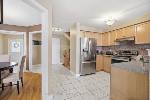 Photo 9 at 94 Sunridge Street, Oak Ridges, Richmond Hill