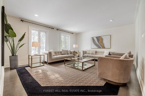 Photo 6 at 72 Aldershot Crescent, Windfields, Toronto