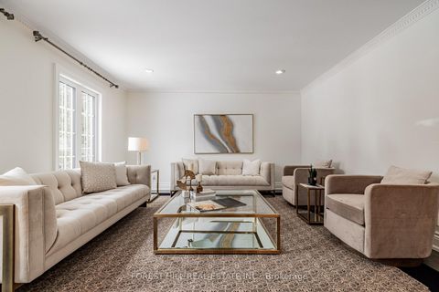 Photo 7 at 72 Aldershot Crescent, Windfields, Toronto