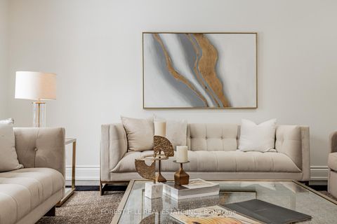 Photo 8 at 72 Aldershot Crescent, Windfields, Toronto