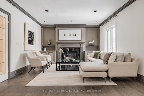 Photo 10 at 72 Aldershot Crescent, Windfields, Toronto