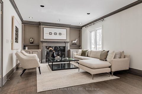 Photo 11 at 72 Aldershot Crescent, Windfields, Toronto