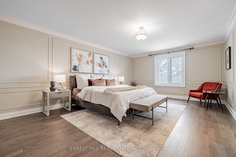 Photo 25 at 72 Aldershot Crescent, Windfields, Toronto