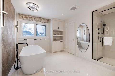 Photo 27 at 72 Aldershot Crescent, Windfields, Toronto