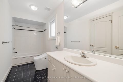 Photo 36 at 72 Aldershot Crescent, Windfields, Toronto