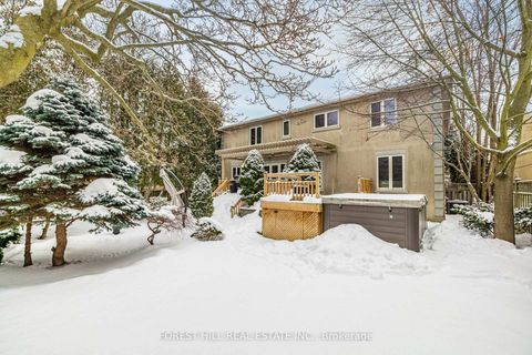 Photo 39 at 72 Aldershot Crescent, Windfields, Toronto