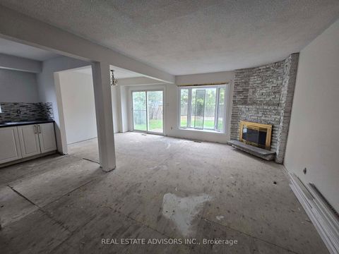 Photo 3 at 238 Braymore Boulevard, Rouge E11, Toronto
