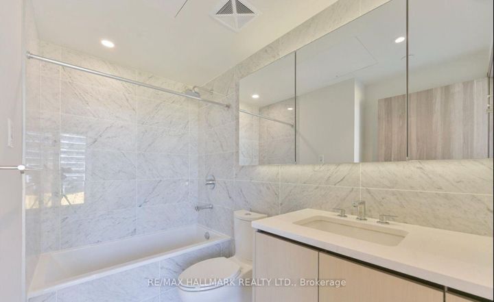 Photo 9 at 709 - 85 McMahon Drive, Bayview Village, Toronto