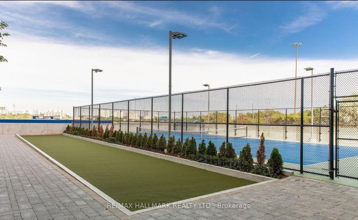 Photo 18 at 709 - 85 McMahon Drive, Bayview Village, Toronto