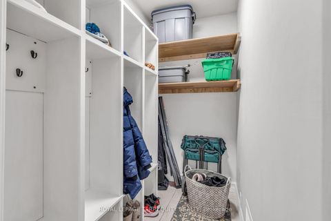 Photo 5 at 410 - 812 Burnhamthorpe Road, Markland Wood, Toronto