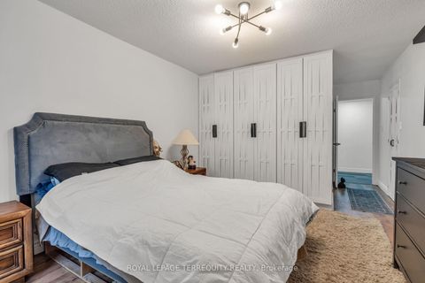 Photo 19 at 410 - 812 Burnhamthorpe Road, Markland Wood, Toronto