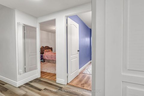 Photo 22 at 410 - 812 Burnhamthorpe Road, Markland Wood, Toronto