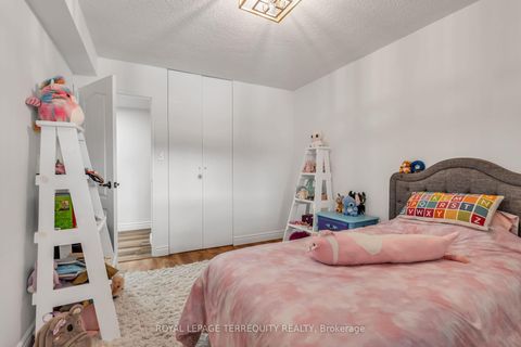 Photo 26 at 410 - 812 Burnhamthorpe Road, Markland Wood, Toronto