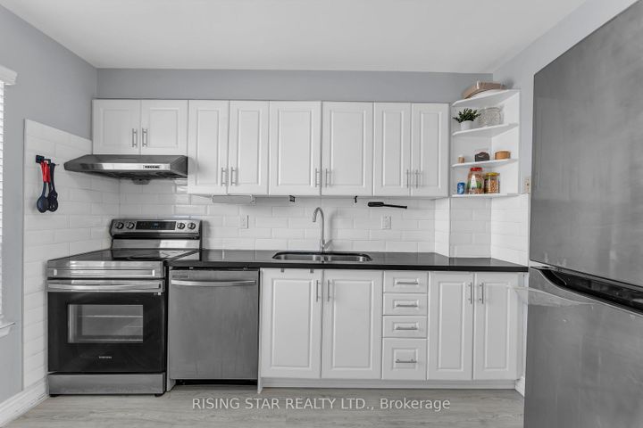 Photo 8 at 2 - 7440 GOREWAY Drive, Malton, Mississauga