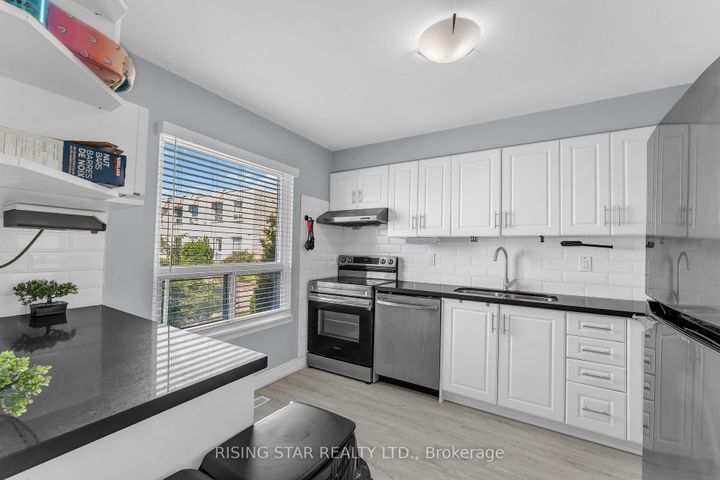 Photo 10 at 2 - 7440 GOREWAY Drive, Malton, Mississauga