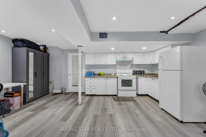 Photo 29 at 2 - 7440 GOREWAY Drive, Malton, Mississauga