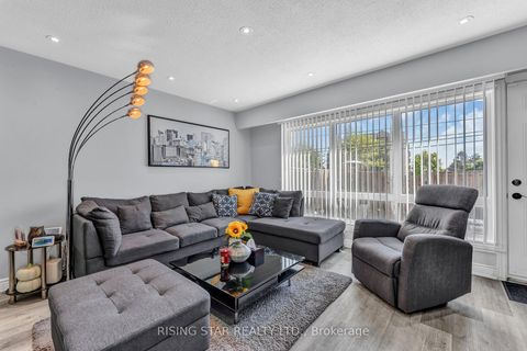 Photo 4 at 2 - 7440 GOREWAY Drive, Malton, Mississauga