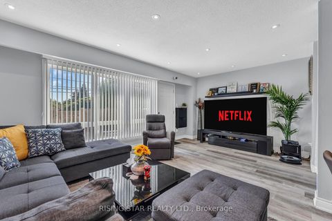 Photo 5 at 2 - 7440 GOREWAY Drive, Malton, Mississauga