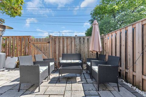 Photo 12 at 2 - 7440 GOREWAY Drive, Malton, Mississauga