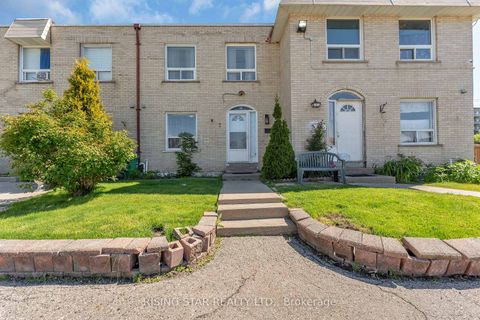 Photo 34 at 2 - 7440 GOREWAY Drive, Malton, Mississauga