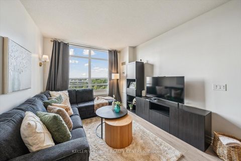 Photo 7 at 902 - 9245 Jane Street, Maple, Vaughan