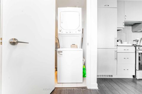 Photo 34 at 1605 - 181 Huron Street, Chinatown, Toronto