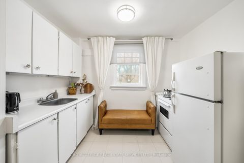 Photo 12 at 28 Macpherson Avenue, Annex, Toronto