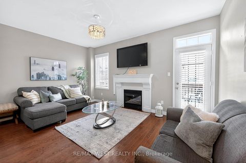 Photo 9 at 99 Alexie Way, Vellore Village, Vaughan