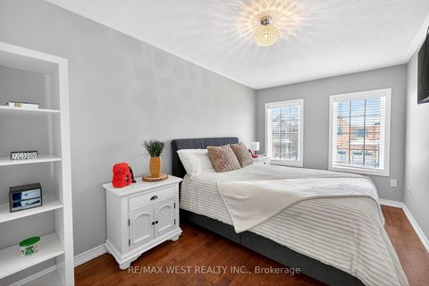 Photo 34 at 99 Alexie Way, Vellore Village, Vaughan