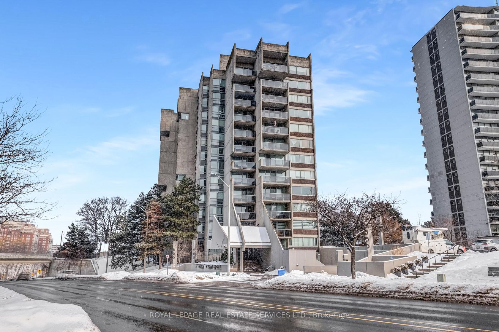 605 - 20 Speers Road, CO Central, Oakville 