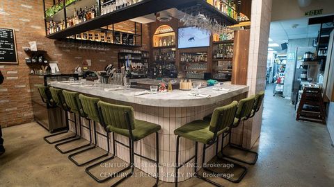 Photo 5 at 337 KING Street W, Waterfront Communities C1, Toronto