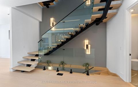 Photo 5 at 656 Oriole Parkway, Eglinton, Toronto