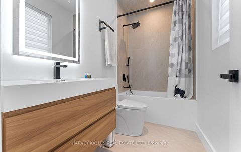 Photo 18 at 656 Oriole Parkway, Eglinton, Toronto