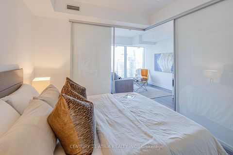 Photo 14 at 4007 - 8 Wellesley Street W, Yonge Corridor, Toronto