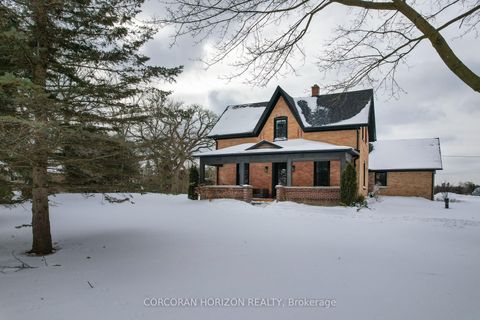 Photo 2 at 19572 Centre Street, Rural East Gwillimbury, East Gwillimbury