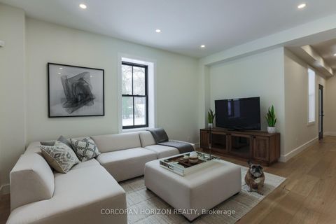 Photo 10 at 19572 Centre Street, Rural East Gwillimbury, East Gwillimbury