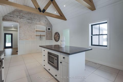 Photo 16 at 19572 Centre Street, Rural East Gwillimbury, East Gwillimbury