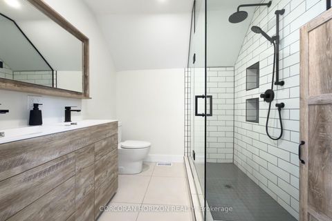 Photo 26 at 19572 Centre Street, Rural East Gwillimbury, East Gwillimbury