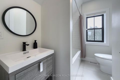 Photo 27 at 19572 Centre Street, Rural East Gwillimbury, East Gwillimbury