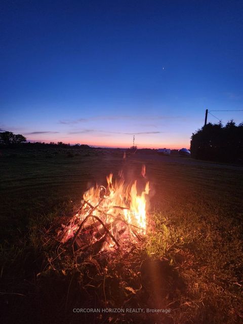 Photo 33 at 19572 Centre Street, Rural East Gwillimbury, East Gwillimbury