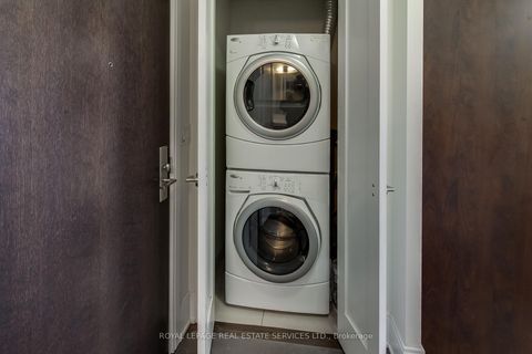 Photo 17 at 1408 - 25 Broadway Avenue, Mount Pleasant West, Toronto