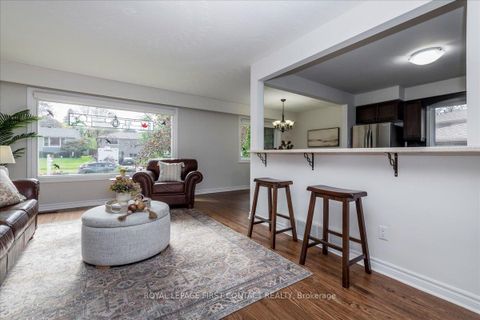 Photo 4 at 32 Springhome Road, Allandale Heights, Barrie