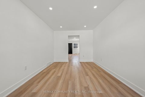 Photo 19 at 340 Albany Avenue, Casa Loma, Toronto