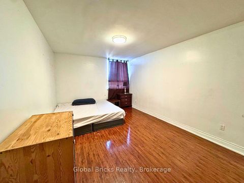 Photo 4 at 2711 - 5 Massey Square, Crescent Town, Toronto