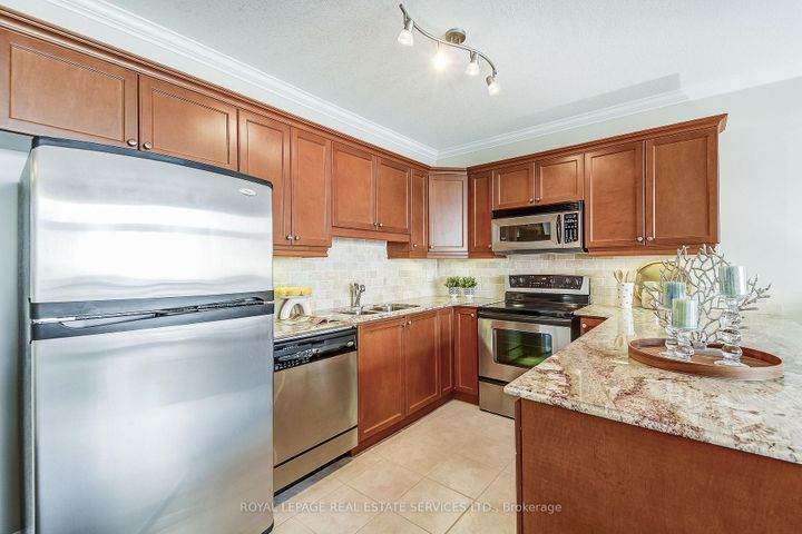 Photo 10 at 713 - 1998 Ironstone Drive, Uptown, Burlington