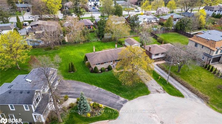 Photo 8 at 2030 Vickery Drive, WO West, Oakville