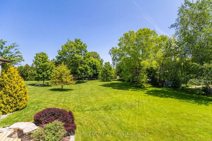 Photo 13 at 2030 Vickery Drive, WO West, Oakville