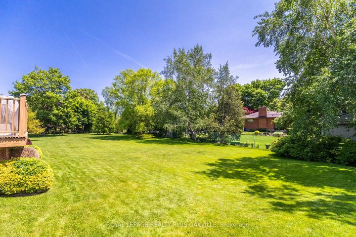 Photo 14 at 2030 Vickery Drive, WO West, Oakville