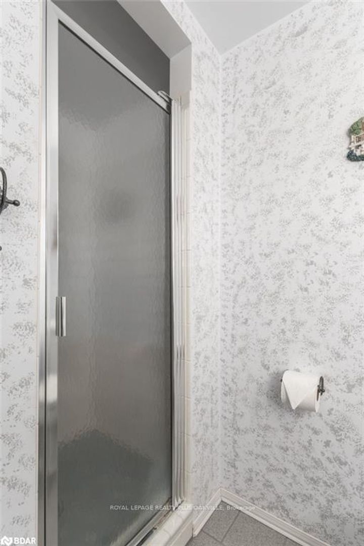 Photo 40 at 2030 Vickery Drive, WO West, Oakville